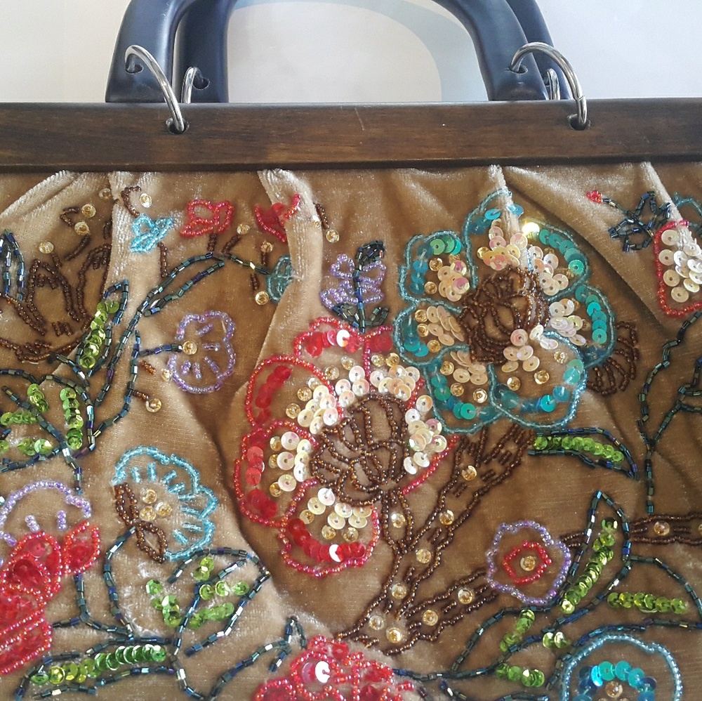 Purse - Picture 2 of 2